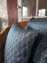 Coussin Kachin bleu nuit